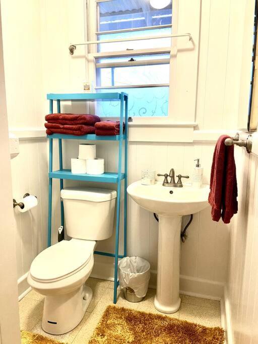 Your Hilo Homebase - Lovely 3 Bedroom In Heart Of Hilo With Ac! Exteriör bild