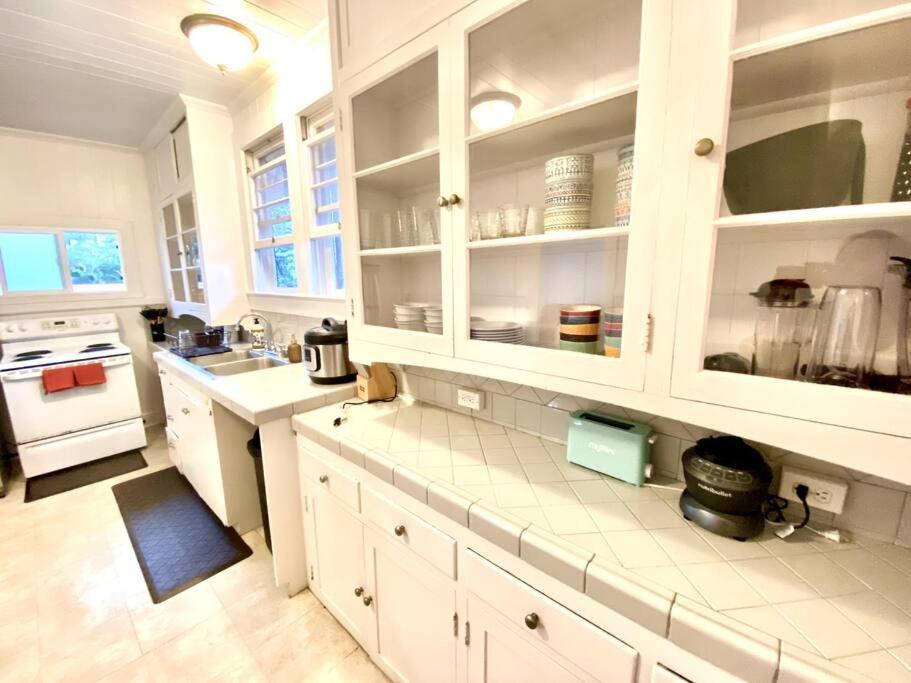 Your Hilo Homebase - Lovely 3 Bedroom In Heart Of Hilo With Ac! Exteriör bild