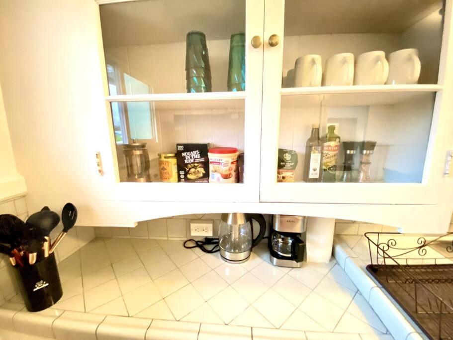Your Hilo Homebase - Lovely 3 Bedroom In Heart Of Hilo With Ac! Exteriör bild